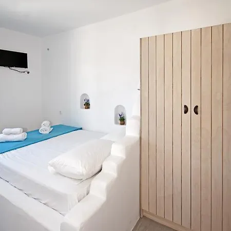 Marina's House טורלוס